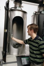 MedLine® ResinWorks System mass flow, stainless steel drying hopper